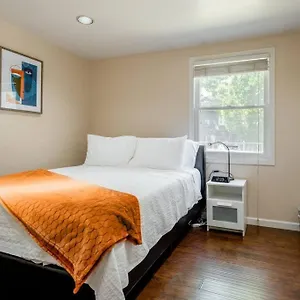 *2bdr Victorian Away From - *central Loc Holiday home